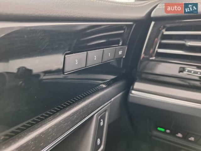 Черный Фольксваген Туарег, объемом двигателя 2.97 л и пробегом 101 тыс. км за 63900 $, фото 4 на Automoto.ua