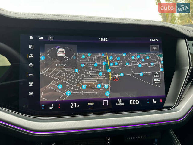 Черный Фольксваген Туарег, объемом двигателя 2.99 л и пробегом 18 тыс. км за 82999 $, фото 52 на Automoto.ua
