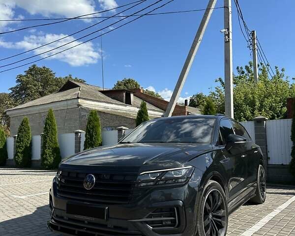 Чорний Фольксваген Туарег, об'ємом двигуна 3 л та пробігом 207 тис. км за 67500 $, фото 1 на Automoto.ua