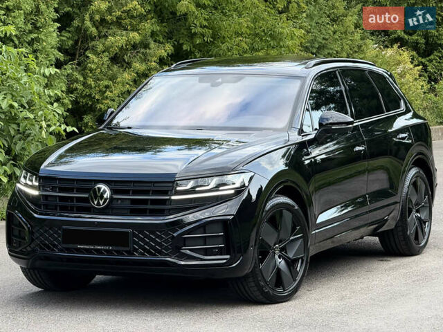 Черный Фольксваген Туарег, объемом двигателя 3 л и пробегом 4 тыс. км за 89950 $, фото 126 на Automoto.ua
