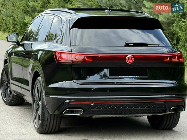 Черный Фольксваген Туарег, объемом двигателя 3 л и пробегом 4 тыс. км за 89950 $, фото 120 на Automoto.ua