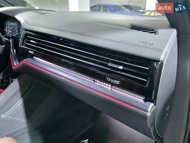 Черный Фольксваген Туарег, объемом двигателя 2.97 л и пробегом 2 тыс. км за 93000 $, фото 45 на Automoto.ua