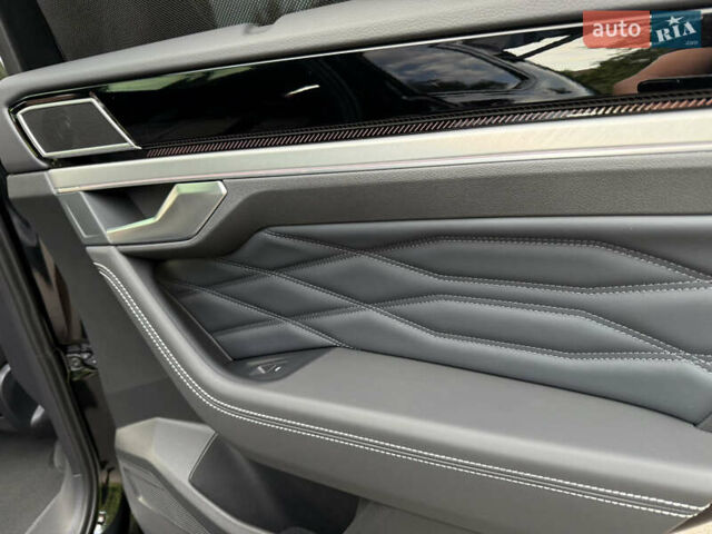 Черный Фольксваген Туарег, объемом двигателя 3 л и пробегом 4 тыс. км за 89950 $, фото 95 на Automoto.ua