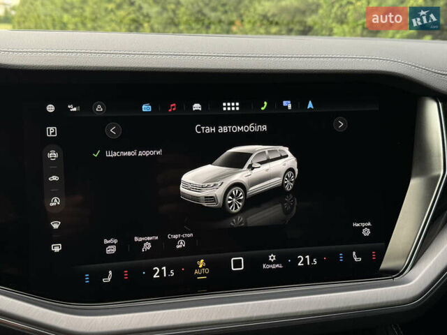 Черный Фольксваген Туарег, объемом двигателя 3 л и пробегом 4 тыс. км за 89950 $, фото 68 на Automoto.ua