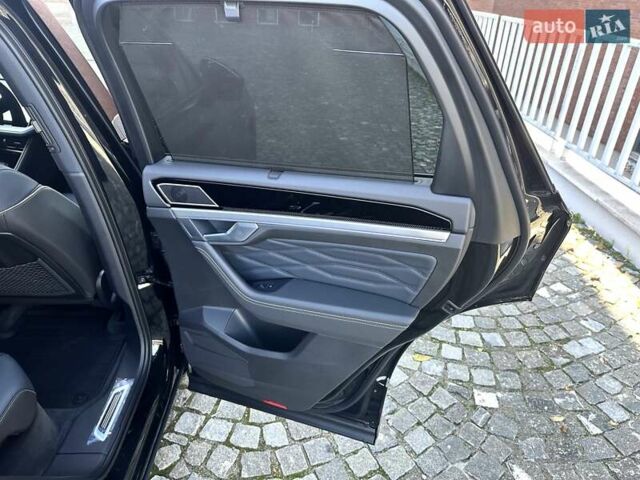 Черный Фольксваген Туарег, объемом двигателя 2.97 л и пробегом 4 тыс. км за 92900 $, фото 35 на Automoto.ua