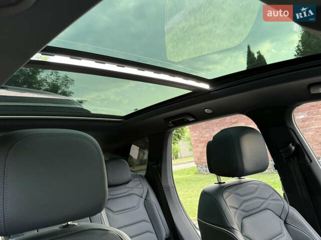 Черный Фольксваген Туарег, объемом двигателя 3 л и пробегом 4 тыс. км за 89950 $, фото 89 на Automoto.ua