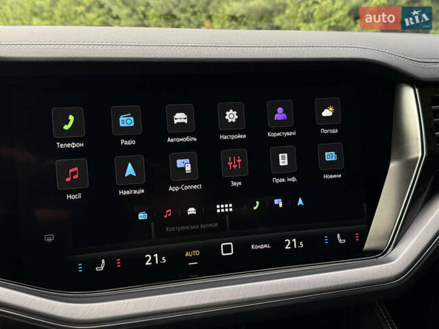 Черный Фольксваген Туарег, объемом двигателя 3 л и пробегом 4 тыс. км за 89950 $, фото 67 на Automoto.ua