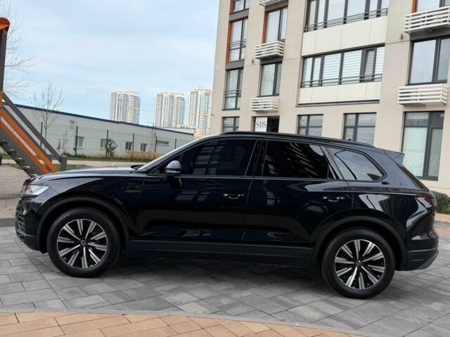 Чорний Фольксваген Туарег, об'ємом двигуна 3 л та пробігом 16 тис. км за 65999 $, фото 10 на Automoto.ua