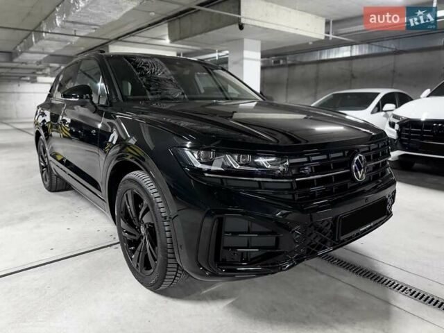 Черный Фольксваген Туарег, объемом двигателя 2.97 л и пробегом 2 тыс. км за 93000 $, фото 20 на Automoto.ua
