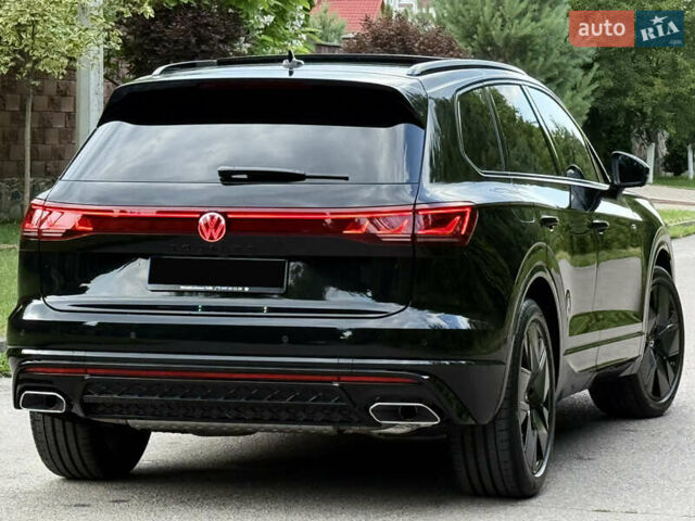 Черный Фольксваген Туарег, объемом двигателя 3 л и пробегом 4 тыс. км за 89950 $, фото 116 на Automoto.ua