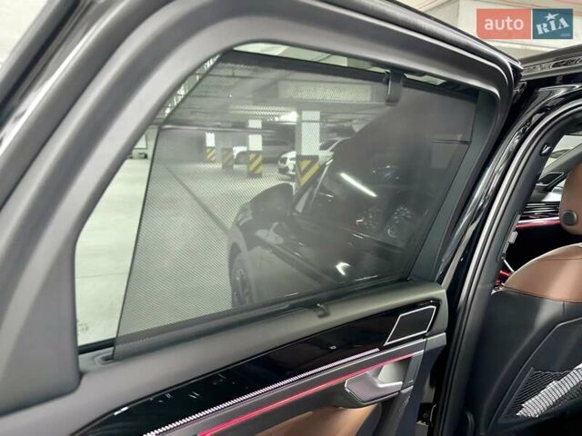 Черный Фольксваген Туарег, объемом двигателя 2.97 л и пробегом 2 тыс. км за 93000 $, фото 31 на Automoto.ua