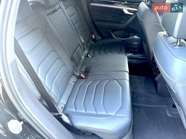 Черный Фольксваген Туарег, объемом двигателя 2.97 л и пробегом 4 тыс. км за 92900 $, фото 36 на Automoto.ua