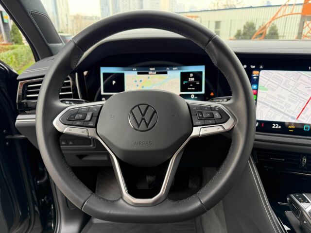 Чорний Фольксваген Туарег, об'ємом двигуна 3 л та пробігом 16 тис. км за 65999 $, фото 21 на Automoto.ua