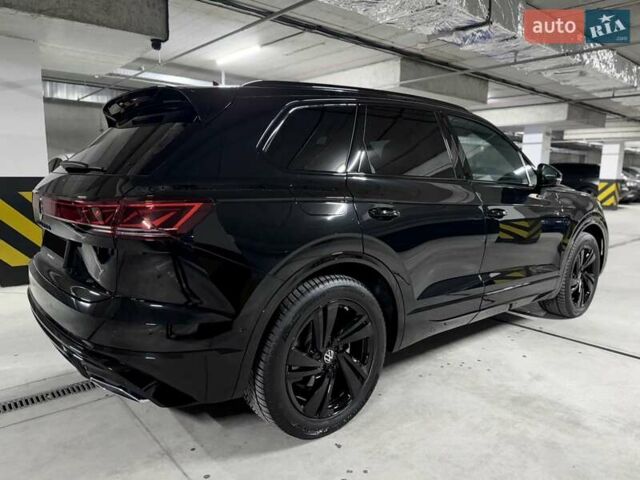 Черный Фольксваген Туарег, объемом двигателя 2.97 л и пробегом 2 тыс. км за 93000 $, фото 14 на Automoto.ua