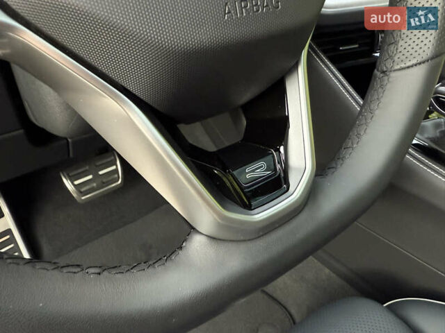 Черный Фольксваген Туарег, объемом двигателя 3 л и пробегом 4 тыс. км за 89950 $, фото 49 на Automoto.ua