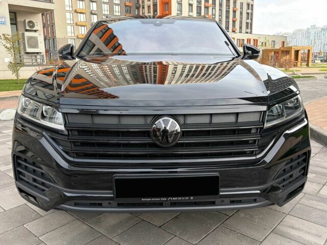 Чорний Фольксваген Туарег, об'ємом двигуна 3 л та пробігом 16 тис. км за 65999 $, фото 4 на Automoto.ua