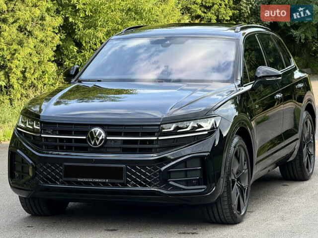 Черный Фольксваген Туарег, объемом двигателя 3 л и пробегом 4 тыс. км за 89950 $, фото 34 на Automoto.ua