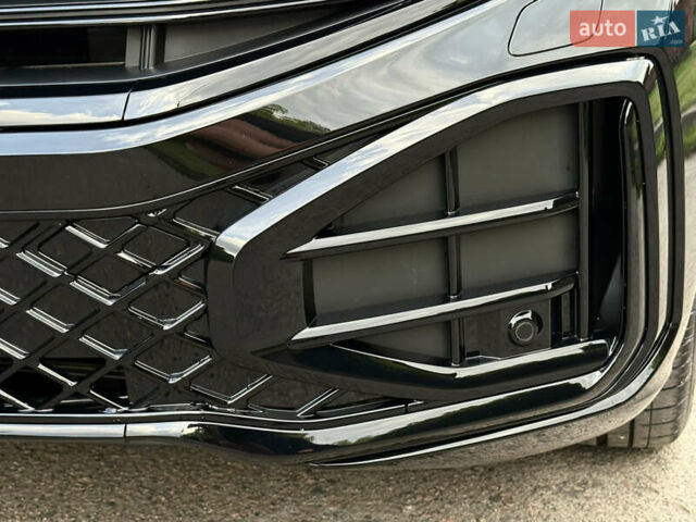 Черный Фольксваген Туарег, объемом двигателя 3 л и пробегом 4 тыс. км за 89950 $, фото 10 на Automoto.ua