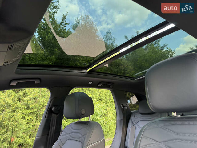 Черный Фольксваген Туарег, объемом двигателя 3 л и пробегом 4 тыс. км за 89950 $, фото 60 на Automoto.ua