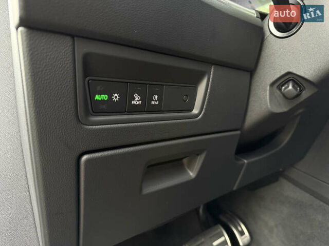 Черный Фольксваген Туарег, объемом двигателя 3 л и пробегом 4 тыс. км за 89950 $, фото 45 на Automoto.ua