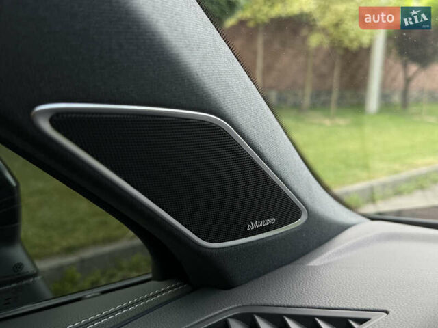 Черный Фольксваген Туарег, объемом двигателя 3 л и пробегом 4 тыс. км за 89950 $, фото 52 на Automoto.ua