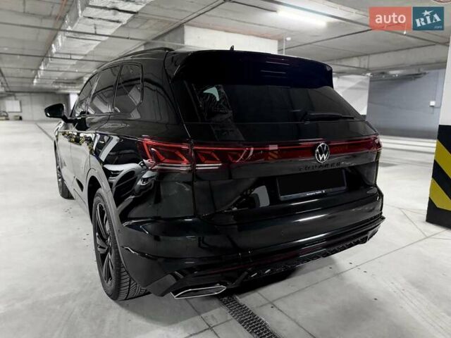 Черный Фольксваген Туарег, объемом двигателя 2.97 л и пробегом 2 тыс. км за 93000 $, фото 9 на Automoto.ua