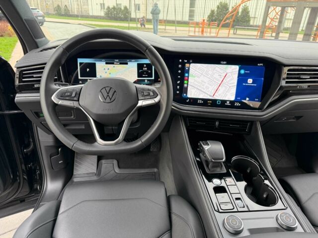 Чорний Фольксваген Туарег, об'ємом двигуна 3 л та пробігом 16 тис. км за 65999 $, фото 20 на Automoto.ua