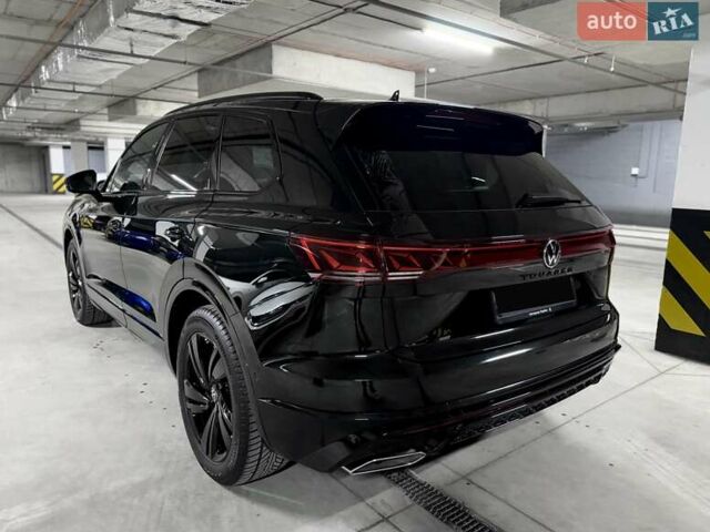 Черный Фольксваген Туарег, объемом двигателя 2.97 л и пробегом 2 тыс. км за 93000 $, фото 8 на Automoto.ua
