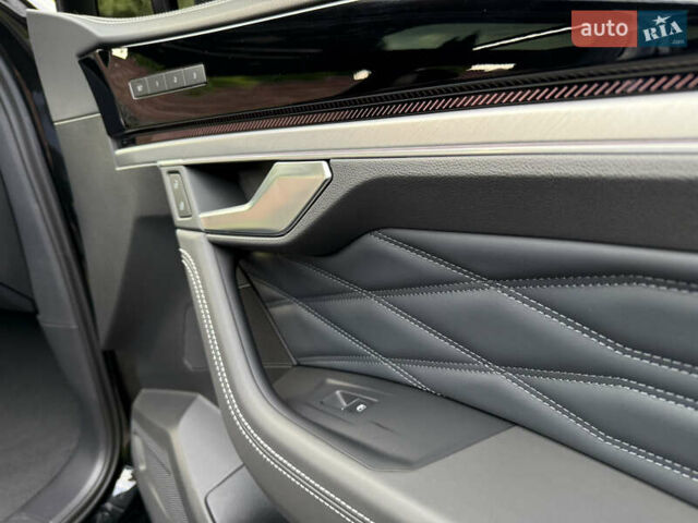 Черный Фольксваген Туарег, объемом двигателя 3 л и пробегом 4 тыс. км за 89950 $, фото 78 на Automoto.ua