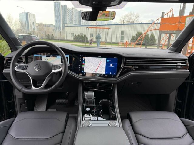 Чорний Фольксваген Туарег, об'ємом двигуна 3 л та пробігом 16 тис. км за 65999 $, фото 19 на Automoto.ua