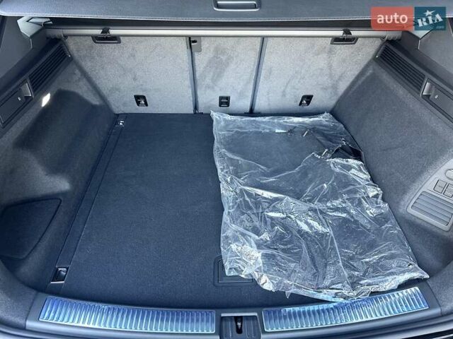 Черный Фольксваген Туарег, объемом двигателя 2.97 л и пробегом 4 тыс. км за 92900 $, фото 38 на Automoto.ua