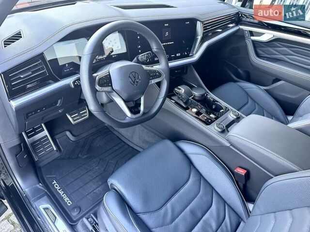 Черный Фольксваген Туарег, объемом двигателя 2.97 л и пробегом 4 тыс. км за 92900 $, фото 30 на Automoto.ua