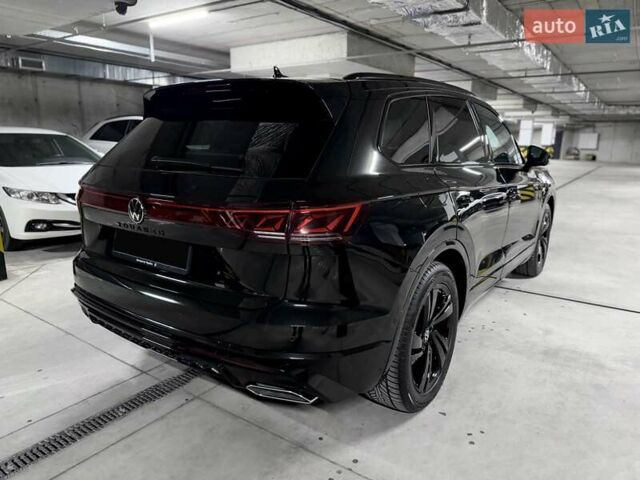 Черный Фольксваген Туарег, объемом двигателя 2.97 л и пробегом 2 тыс. км за 93000 $, фото 12 на Automoto.ua