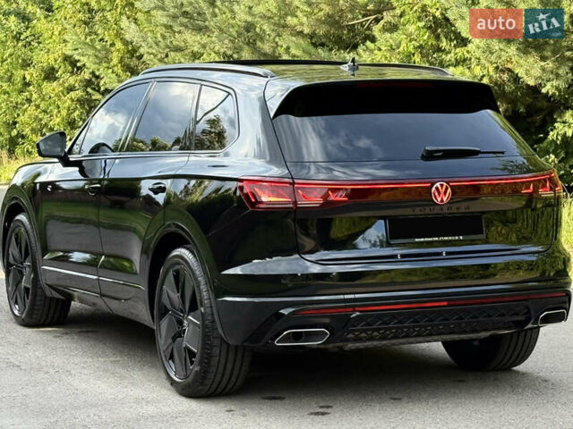 Черный Фольксваген Туарег, объемом двигателя 3 л и пробегом 4 тыс. км за 89950 $, фото 37 на Automoto.ua