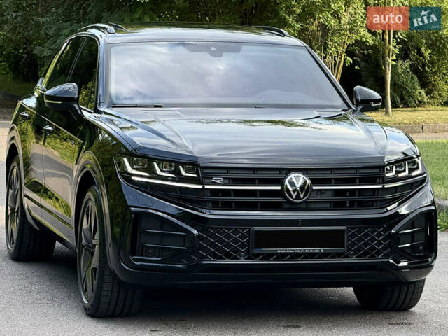 Черный Фольксваген Туарег, объемом двигателя 3 л и пробегом 4 тыс. км за 89950 $, фото 31 на Automoto.ua