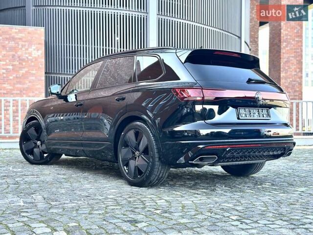 Черный Фольксваген Туарег, объемом двигателя 2.97 л и пробегом 4 тыс. км за 92900 $, фото 19 на Automoto.ua