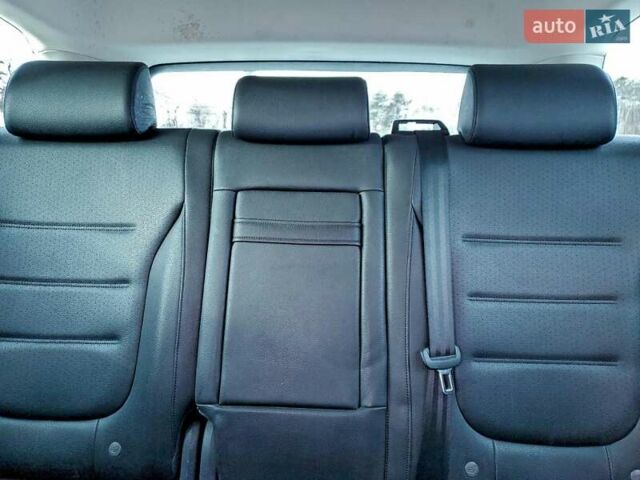 Фиолетовый Фольксваген Туарег, объемом двигателя 3 л и пробегом 129 тыс. км за 2750 $, фото 9 на Automoto.ua