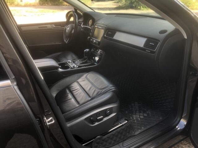 Коричневый Фольксваген Туарег, объемом двигателя 3 л и пробегом 230 тыс. км за 25000 $, фото 3 на Automoto.ua