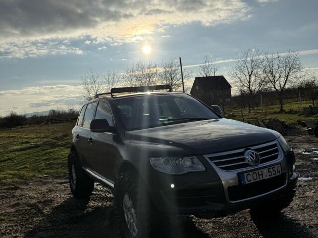 Коричневий Фольксваген Туарег, об'ємом двигуна 0 л та пробігом 280 тис. км за 7300 $, фото 1 на Automoto.ua