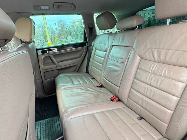 Коричневый Фольксваген Туарег, объемом двигателя 3 л и пробегом 391 тыс. км за 10900 $, фото 10 на Automoto.ua