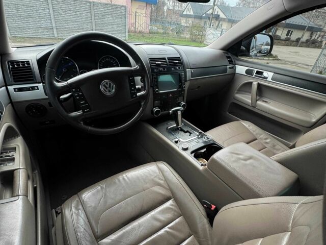 Коричневый Фольксваген Туарег, объемом двигателя 3 л и пробегом 391 тыс. км за 10900 $, фото 13 на Automoto.ua