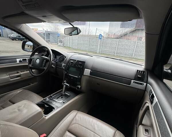 Коричневый Фольксваген Туарег, объемом двигателя 3 л и пробегом 391 тыс. км за 10900 $, фото 11 на Automoto.ua