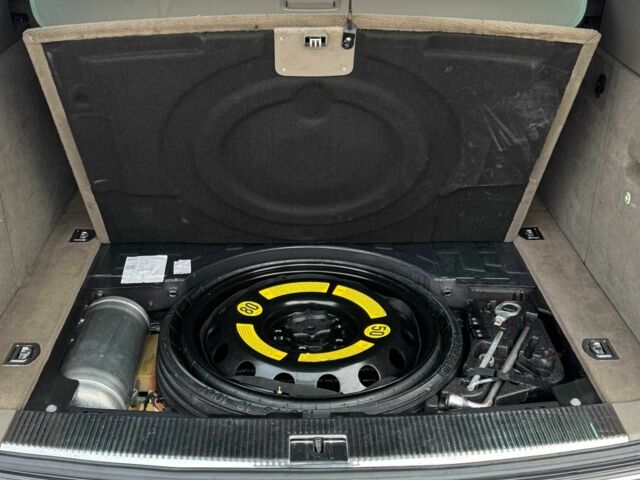 Коричневый Фольксваген Туарег, объемом двигателя 3 л и пробегом 391 тыс. км за 10900 $, фото 9 на Automoto.ua