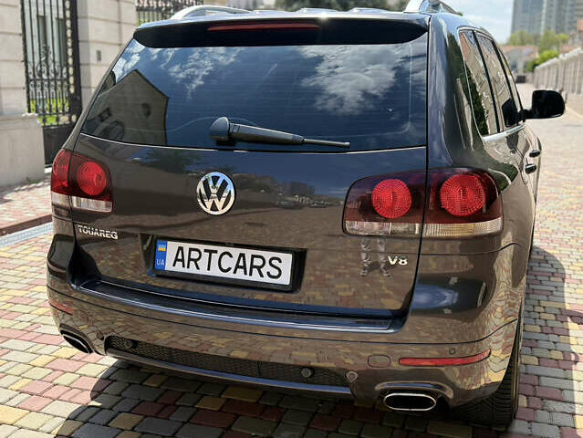 Коричневий Фольксваген Туарег, об'ємом двигуна 4.2 л та пробігом 210 тис. км за 8800 $, фото 10 на Automoto.ua