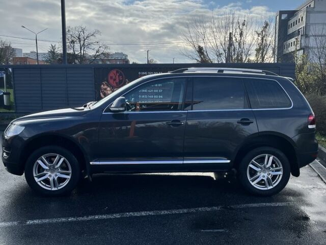 Коричневий Фольксваген Туарег, об'ємом двигуна 3 л та пробігом 308 тис. км за 14000 $, фото 2 на Automoto.ua