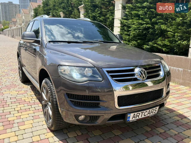 Коричневий Фольксваген Туарег, об'ємом двигуна 4.2 л та пробігом 210 тис. км за 8800 $, фото 6 на Automoto.ua