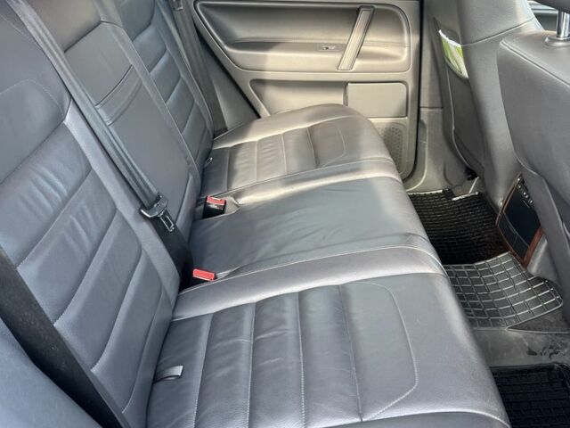 Коричневий Фольксваген Туарег, об'ємом двигуна 3 л та пробігом 308 тис. км за 14000 $, фото 13 на Automoto.ua