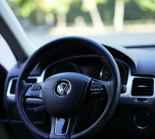 Коричневый Фольксваген Туарег, объемом двигателя 2.97 л и пробегом 304 тыс. км за 17449 $, фото 18 на Automoto.ua