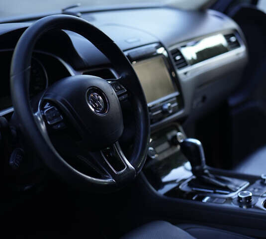 Коричневый Фольксваген Туарег, объемом двигателя 2.97 л и пробегом 304 тыс. км за 17449 $, фото 15 на Automoto.ua