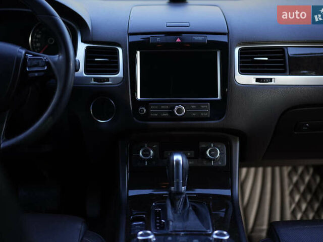 Коричневый Фольксваген Туарег, объемом двигателя 2.97 л и пробегом 304 тыс. км за 17449 $, фото 19 на Automoto.ua